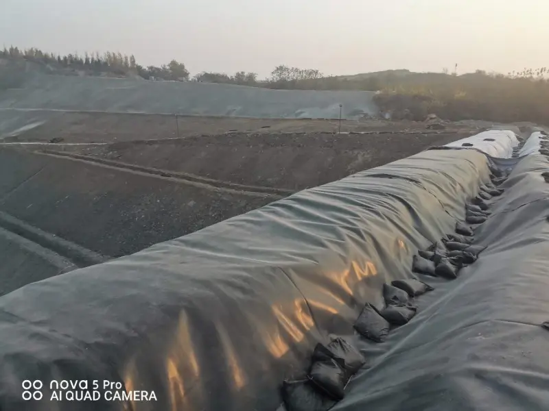 geomembrane 3_c.webp